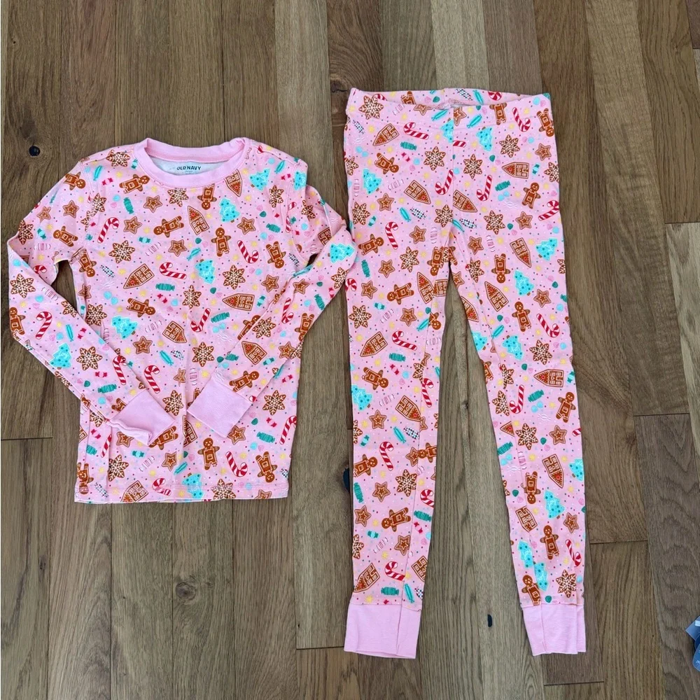 🎄✨ Old Navy Girls Pink Gingerbread Cookie Pajama Set L/10 ✨🎄